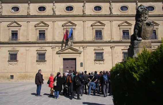 Noticia Ideal de Úbeda:Vender Úbeda y Baeza a residentes extranjeros de la Costa del Sol