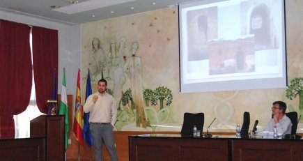 Noticia El Condado Ahora:El guía turístico, Pablo Lozano Antonelli, ofrece una conferencia en la Universidad de Jaén sobre Giribaile