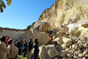 Noticia Ideal de Jaén:El yacimiento del Giribaile será señalizado para garantizar la seguridad tras los derrumbes
