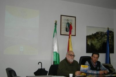 Noticia El Condado Ahora:Asodeco presenta los folletos de promoción de Castellar y Chiclana de Segura
