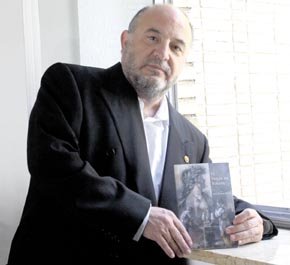 Diario Jaén:José Gómez Marfil: 'Mi novela se sitúa en Oringis Havia, el nombre romano de Torrequebradilla'