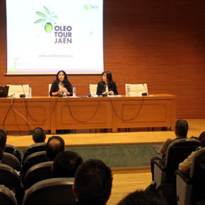 Noticia Diario Jaén:Empresarios aprenden el potencial del aceite como atractivo turístico