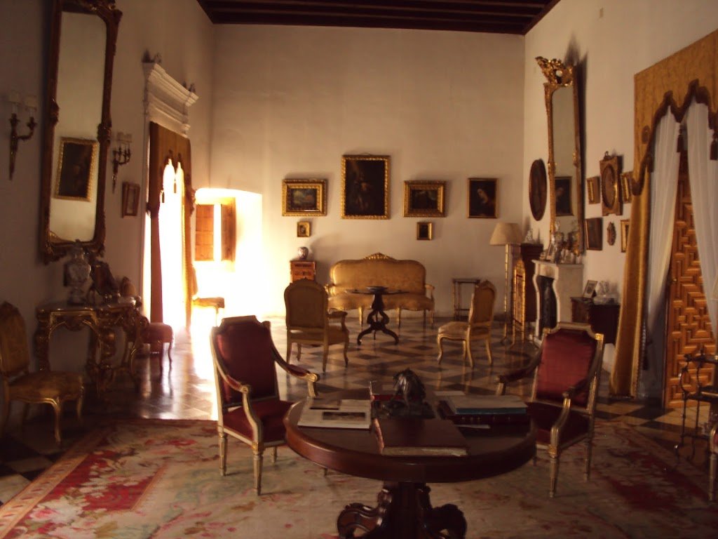 Visitas al Palacio Vela de los Cobos durante el Puente de Mayo