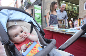 Noticia Diario Jaén:Los libros esperan “en casa”