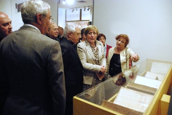 Noticia IDEAL:Inaugurada la exposición sobre San Juan de Ávila