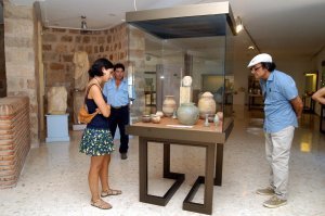 Noticia IDEAL:La Junta proyecta mejoras para evitar las humedades en el Museo Arqueológico de Linares
