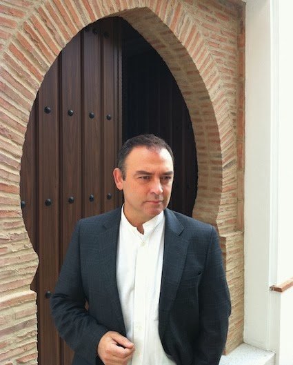 Noticia IDEAL:Jesús Sánchez Adalid estará en el Certamen Internacional de Novela Histórica