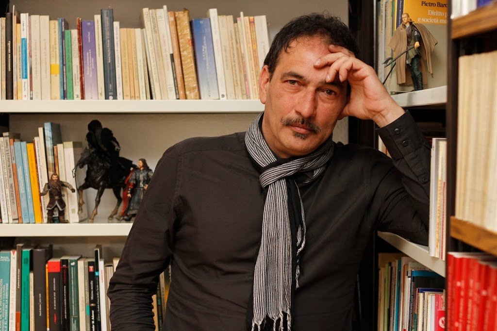 El escritor José Luís Serrano y la compañía “Tirsos y Caretas” en el Certamen de Novela Histórica”Ciudad de Úbeda”