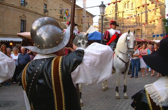 Noticia IDEAL:Presencia de los Tercios de Carlos V en el Certamen de Novela Histórica
