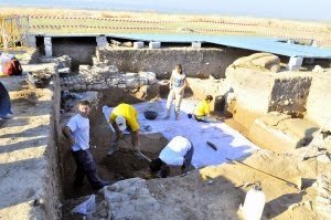 Noticia IDEAL: Cástulo cierra 2013 con 80.000 euros más