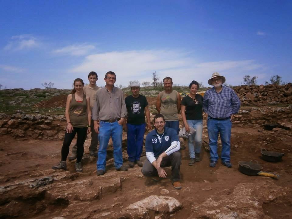 Continúan las excavaciones en Giribaile