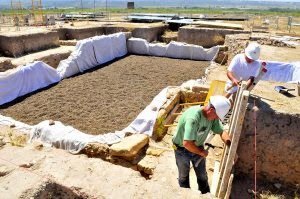 Noticia IDEAL:La Diputación inicia la construcción de la cubierta del Mosaico de los Amores
