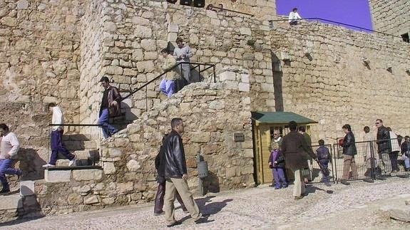 Noticia IDEAL:Las estancias no crecen al ritmo de las visitas de turistas a Jaén