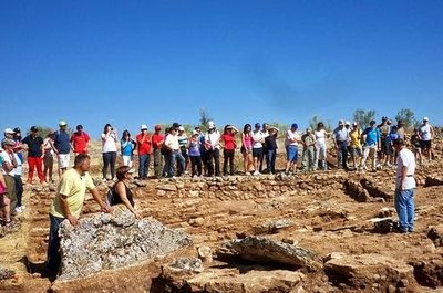 Noticia IDEAL:Los arqueólogos hallan una cisterna romana en el yacimiento de Giribaile, en Vilches