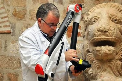 Noticia IDEAL:Estudian realizar una réplica del león de Cástulo para ser contemplada en el yacimiento
