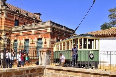 Noticia IDEAL:El último tranvía que cruzó Linares, rehabilitado como aula de Patrimonio