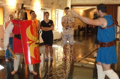 Linares 28:Comienzan los talleres para formar a gladiadores romanos