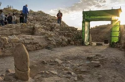 Noticia IDEAL:La Puerta del Sol de Puente Tablas revive el ritual íbero del equinoccio