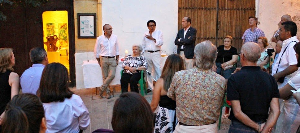 Noticia IDEAL:Las aportaciones ciudadanas hacen posible la ruta dedicada a Muñoz Molina