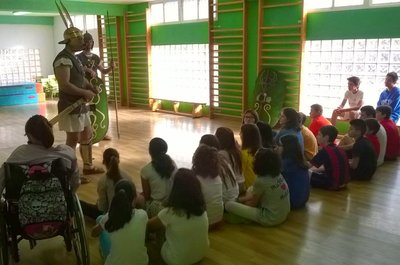 Empiezan los talleres del ejercito romano en los centros educativos.