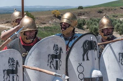 El Grupo de Recreación del Certamen y sus legionarios entrenan de cara a la ciudadanía