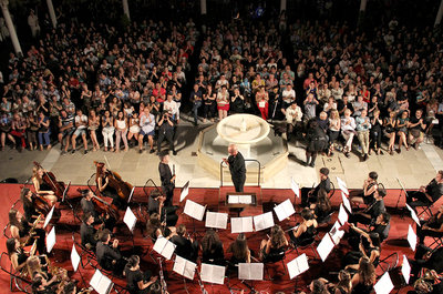 El Cinefan Festival congrega a centenares de personas en torno al fenómeno fan vinculado al séptimo arte