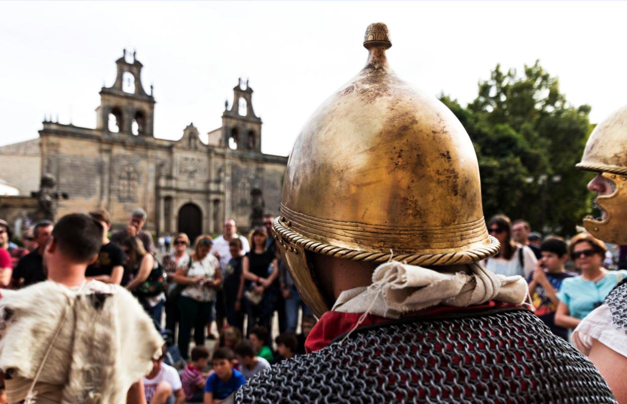 Las Primeras Jornadas del Mundo Antiguo “Sit Tibi Terra Levis” se cierran con más de 4.000 participantes.
