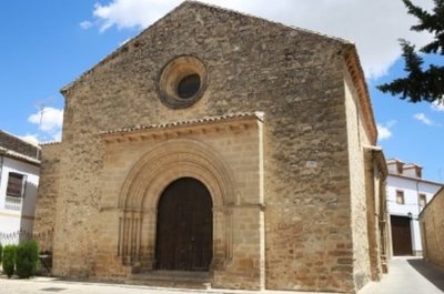 La insólita presencia del románico en Andalucía: la Iglesia de la Santa Cruz en Baeza - Tu visita a Baeza
